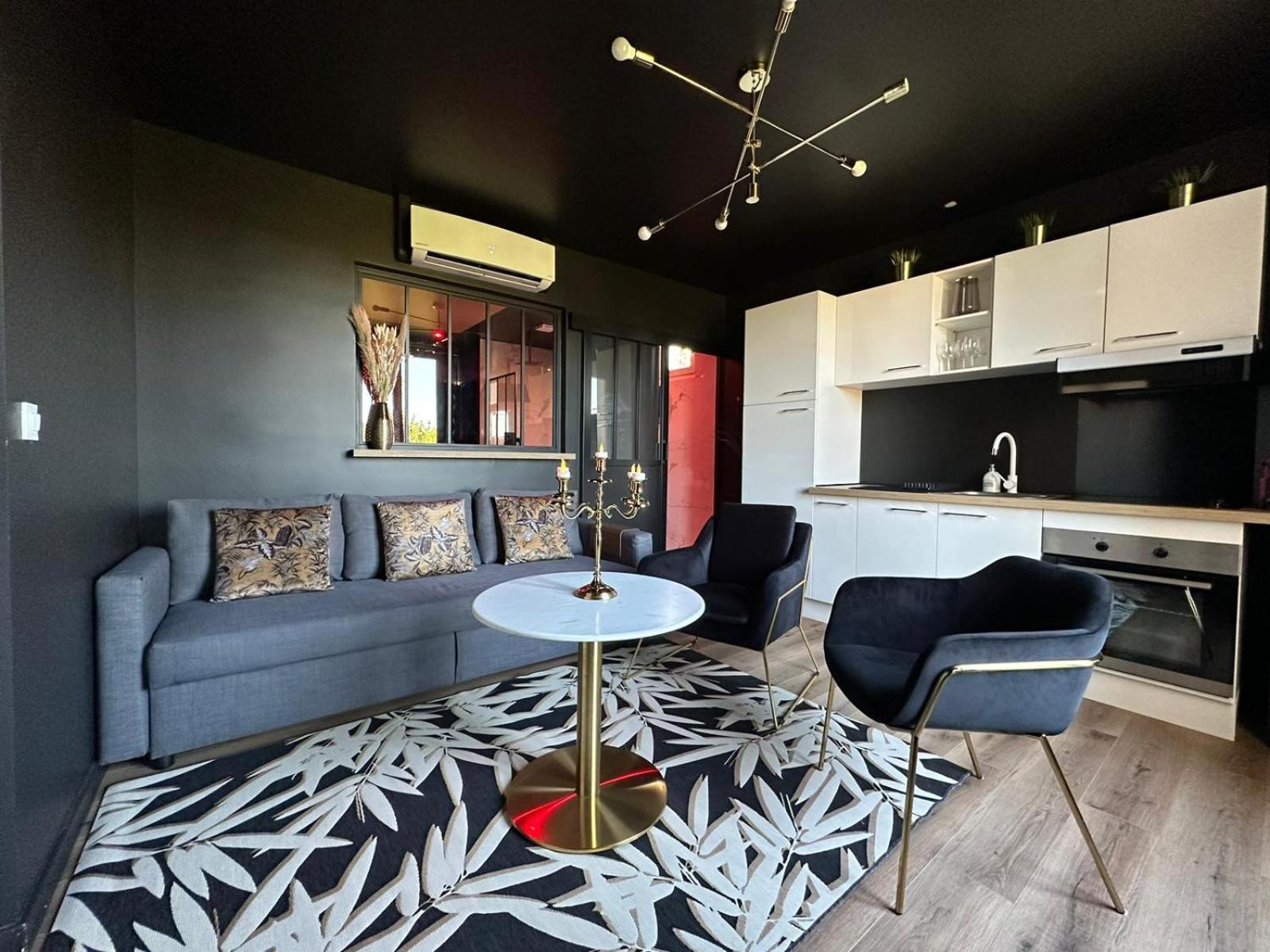 Meg Apartment